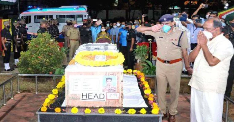 ധീരജവാന് വിട നല്‍കി ജന്മനാട്; വൈശാഖിന്റെ മൃതദേഹം സംസ്‌ക്കരിച്ചു | Vaishakh's body was cremated