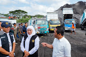 Resmikan E- Pasir Stockpile  Terpadu di Lumajang, Gubernur Khofifah Apresiasi Pembayaran Pajak Pasir Berbasis Digital