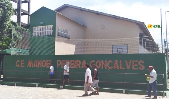 Rede estadual de ensino retorna 100% presencialmente no dia 25