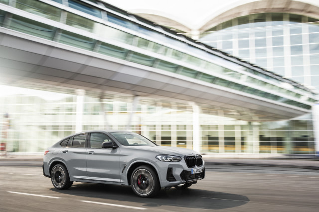 2022 BMW X4 Review