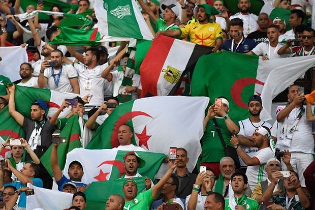 Eliminatoires Mondial 2022: Les supporters algériens seront en masse au Stade Japoma