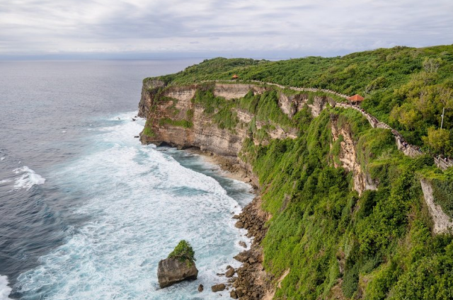 Uluwatu Bali Tourist Attractions That Can't Be Underestimated