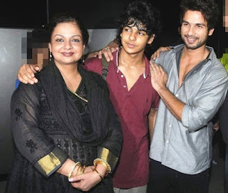 Ishaan Khattar Bersama Ibu dan Saudara tirinya