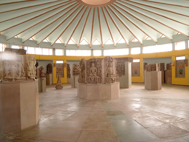 Museums at Khajuraho, Jain museum from outside