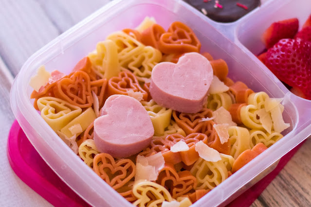 How to Make a Valentine's Day School Lunch From ALDI