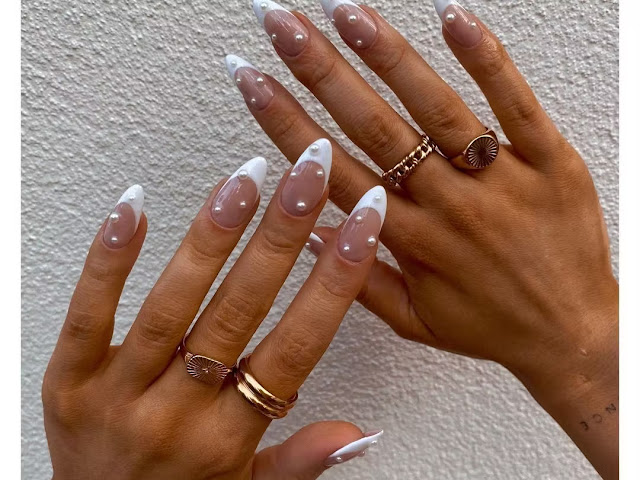 Pearl Accents Elegant Nail