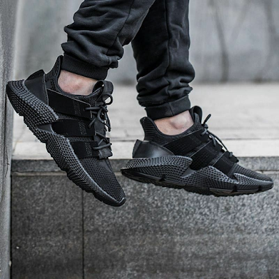 Adidas Prophere Triple Black nâng niu từng bước chân