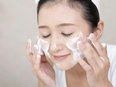 Tips Memilih Skincare Yang Tepat Untuk Kulit Kering Dan Juga Kusam