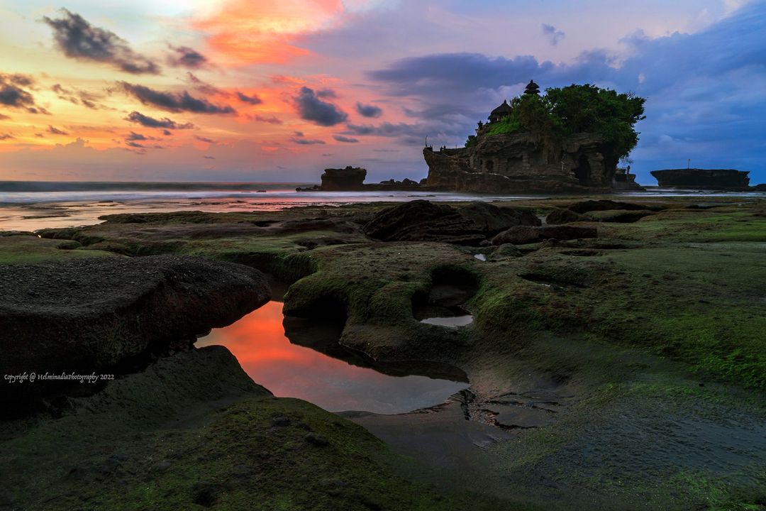 Tanah Lot di Bali