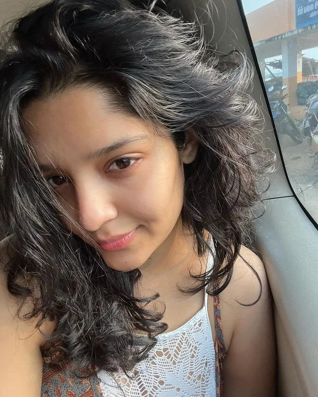 Ritika Singh Pictures