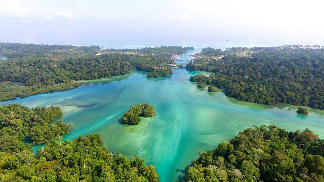 Danau Labuan Cermin di Berau Kaltim