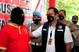 Kiriman dari Malaysia Masuk Batam, Dua Bungkus Teh China Isi 2 Kg Sabu