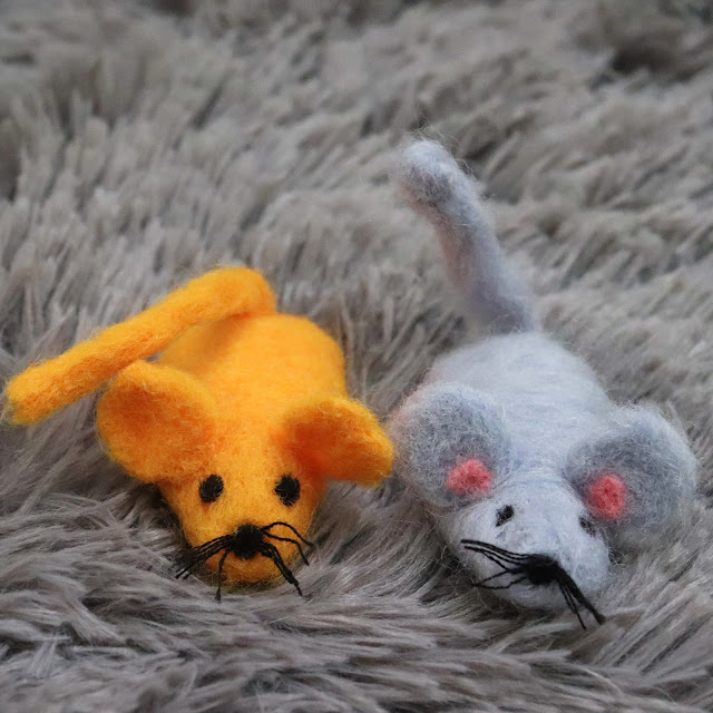 felted mouse