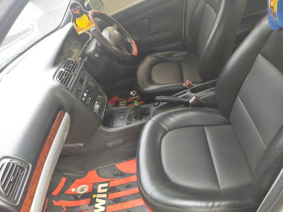 Interior Peugeot 406 Manual 97