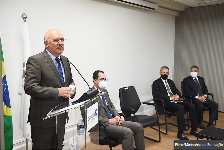 Durante um evento do governo sobre merenda escolar nesta quarta-feira (9), o ministro da Educação Milton Ribeiro disse que não vai permitir “ensinar coisa errada” nas escolas ao citar questões de gêneros.