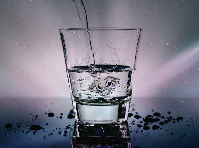 هل كثرة شرب الماء تنزل الضغط؟