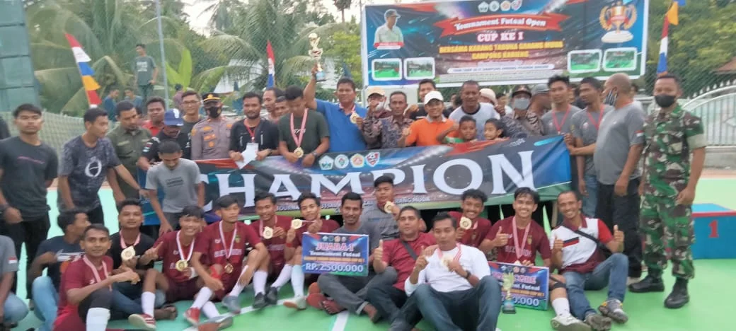 Tournamen Futsal Karang Taruna Garang Muda Cup 1 Berakhir, Purnama Setia Budi Serahkan Hadiah untuk Sang Juara