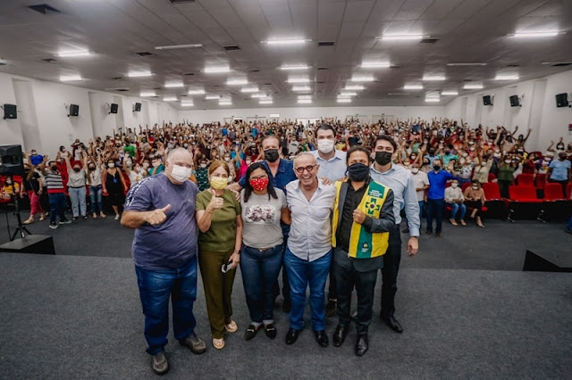 Cícero Lucena anuncia bonificação para agentes de saúde e de endemias, além de concurso com 250 vagas para o setor