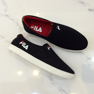 Giày mọi của Fila