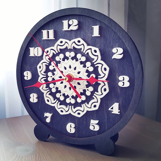 Laser Cut Decorative Table Clock Free Vector 2022