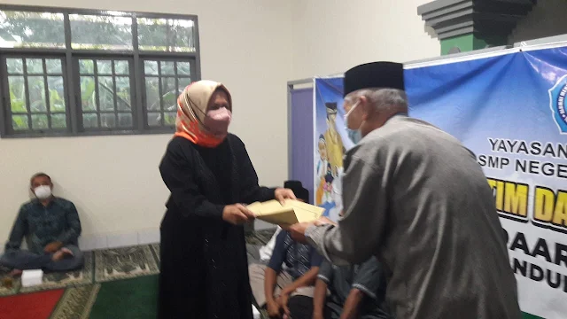 Bertepatan Bulan Maulid Nabi Muhammad, Yayasan Almapara Peduli Berbagi Alquran Dan Santunan Anak Yatim