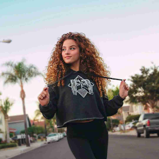 Sofie Dossi Contact Details (Twitter, Phone number, Instagram, Address) | Profile, Wiki, Biography