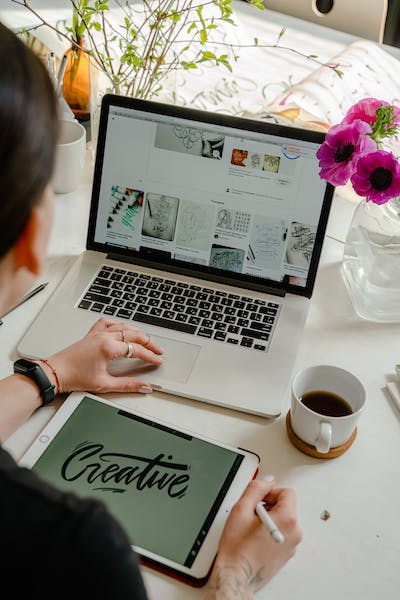 How To Make Money Online With A Graphic Design Business.