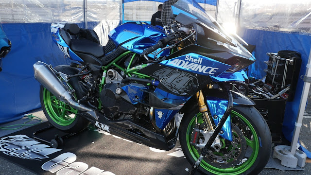 TOTレーサー Kawasaki Ninja H2R Garage414 & WoodStock