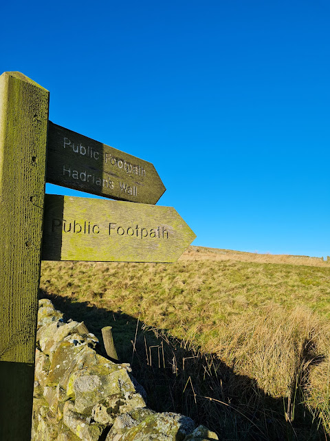 How to Walk to Sycamore Gap with Kids  - public footpath sign
