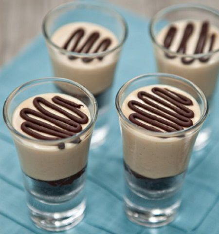 Mini Chocolate and Peanut Butter Dessert Shooters Recipe