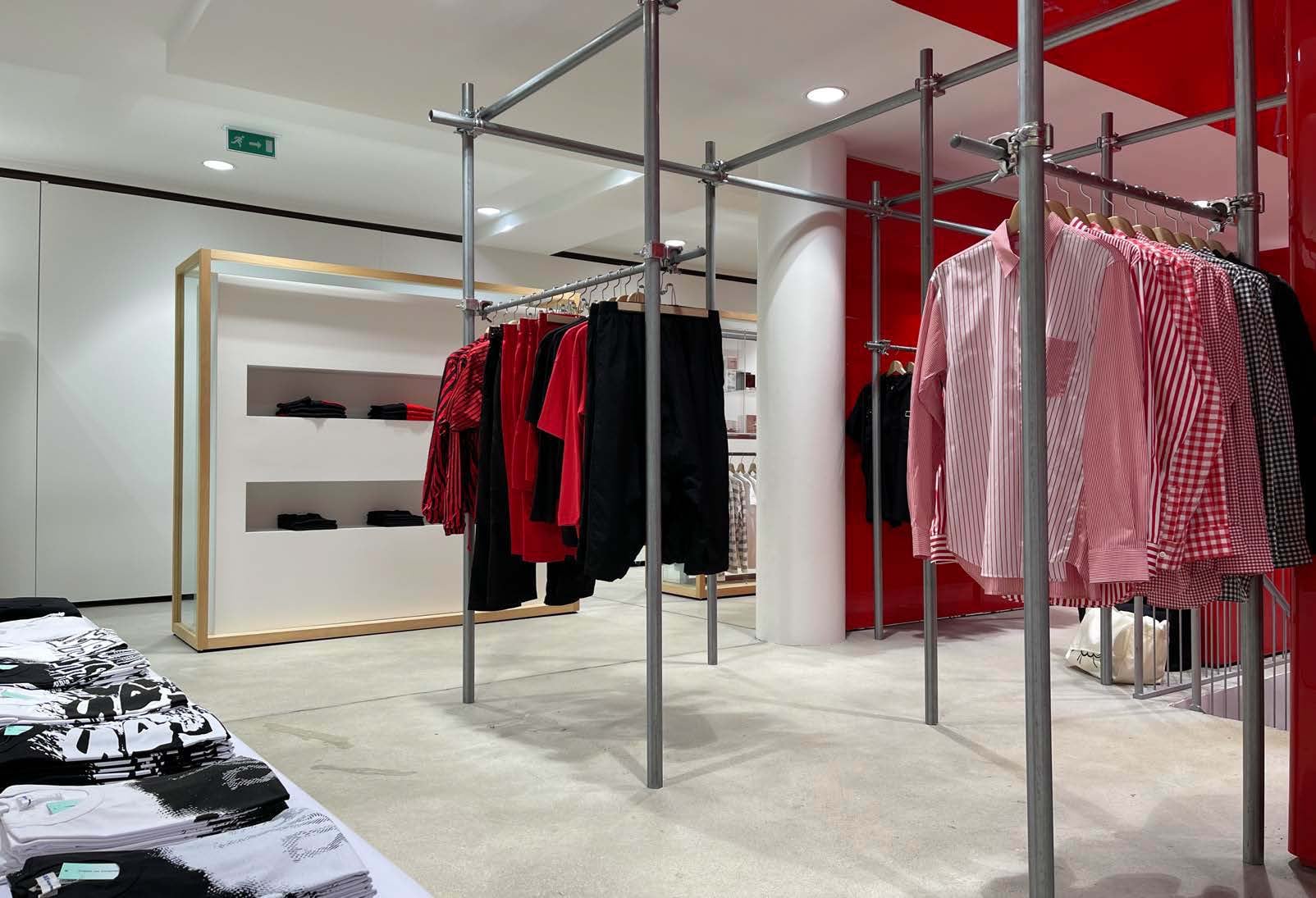 COMME des GARÇONS PARIS S/S 2022 INTERIOR