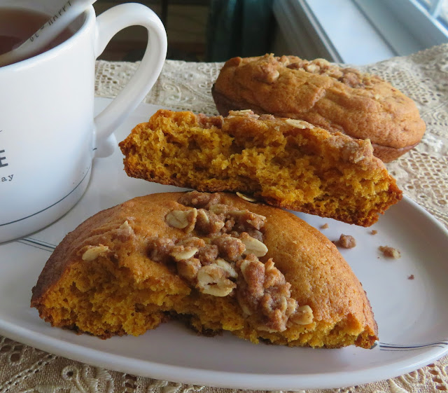 Streusel Topped Pumpkin Muffies