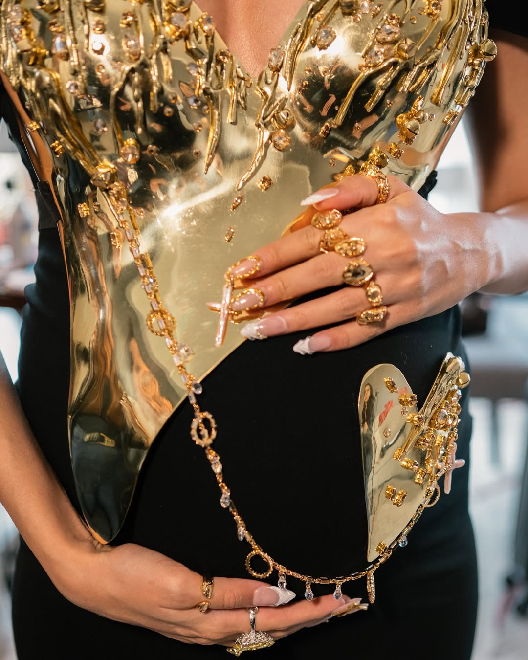 Kiara Advani’s Baby Bump & Busty Glow Steal the Show at Met Gala 2025