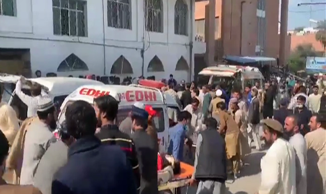 پشاور-کی-مسجد-میں-خودکش-دھماکے-میں-کم-از-کم-30-افراد-جاں-بحق،-80-سے-زائد-زخمی