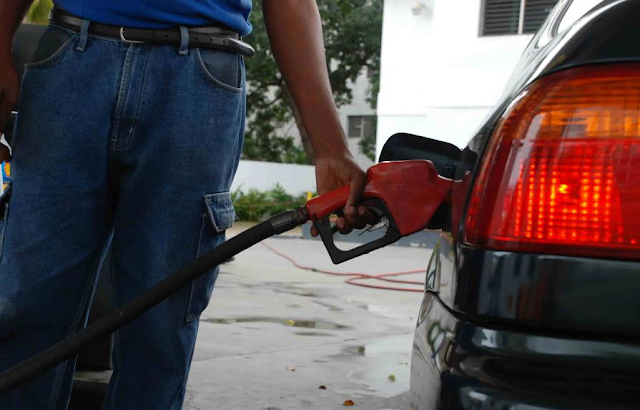 Gobierno congela el precio de todos los combustibles