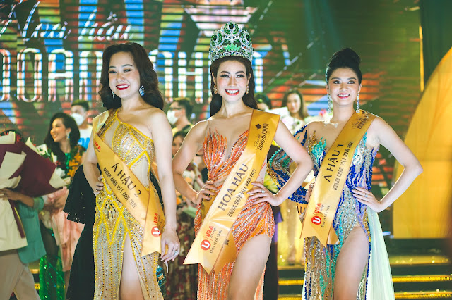 Dạo chơi trong đêm chung kết hoa hậu doanh nhân Việt Nam 2021