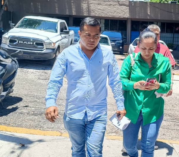 Periodista es despojado de su camioneta en Guerrero a mano armada