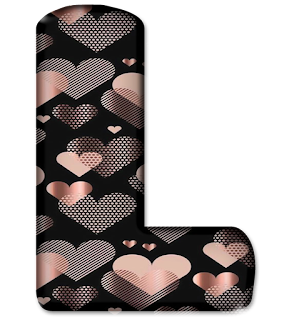 Abecedario Negro con Corazones Salmón en Diferentes Patrones.