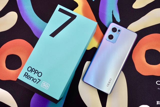 OPPO Reno7 5G Unboxing, First Impressions
