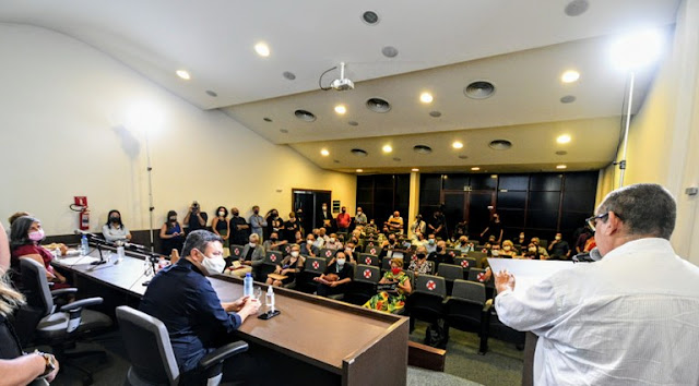 João Azevêdo prestigia homenagens pelos 42 anos de morte de José Américo de Almeida