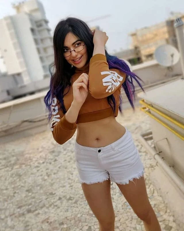 Adah Sharma hot and sexy thighs and Butt | Adah Sharma hot and gorgeous looks