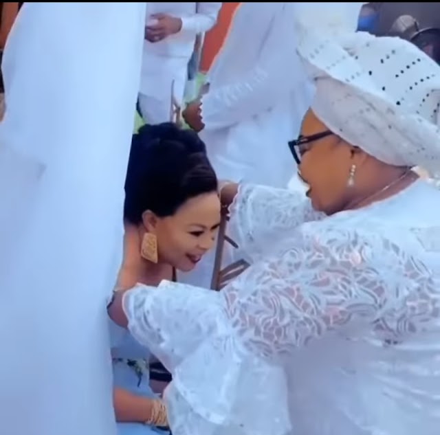 Sola Sobowale Kneels To Greet Iya Awero At Her 58th Birthday Party