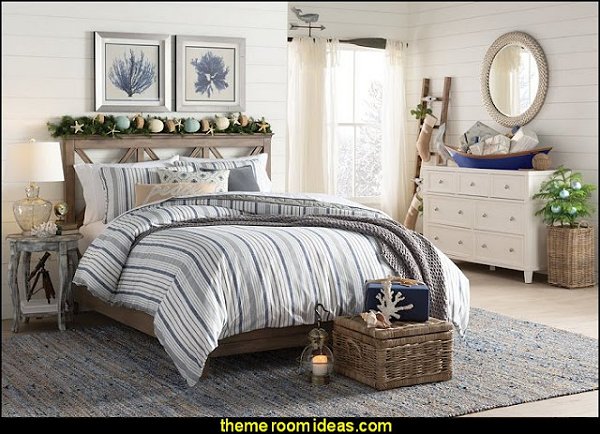 coastal christmas bedroom decorating coastal style Christmas decorations nautical coastal beach