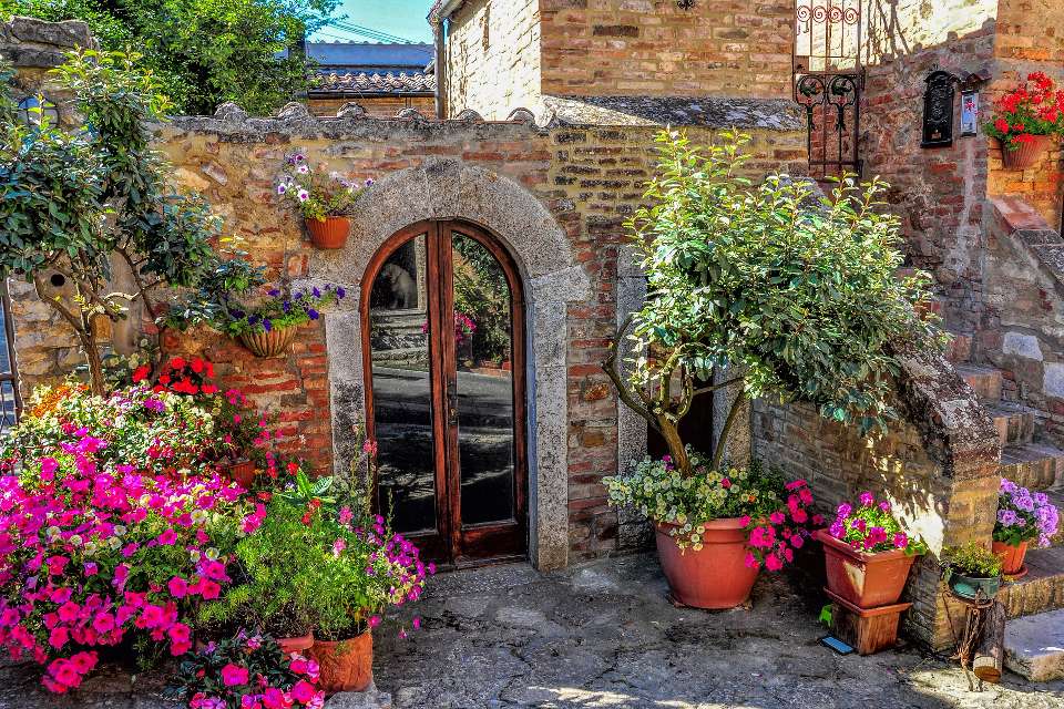 Tuscan garden