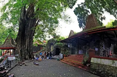 gua maria sendangsono tempat ziarah katolik yang banyak dikunjungi di Yogyakarta