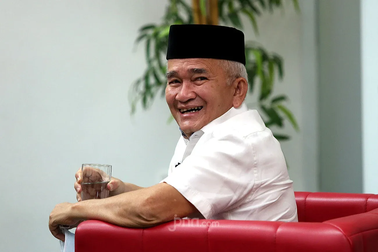 Bela Aksi Kunjungan Jokowi Kerap Picu Kerumunan, Ruhut Sitompul: Itu Bentuk Cinta Rakyat Indonesia!