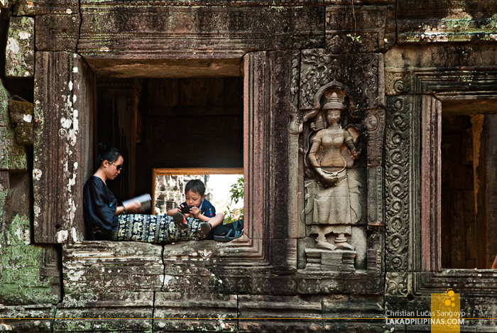 Tourists at Banteay Kdei in Siem Reap