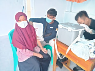 Tim 9 Vaksinator Polres Polman Sasar Pondok Pesantren untuk Vaksinasi