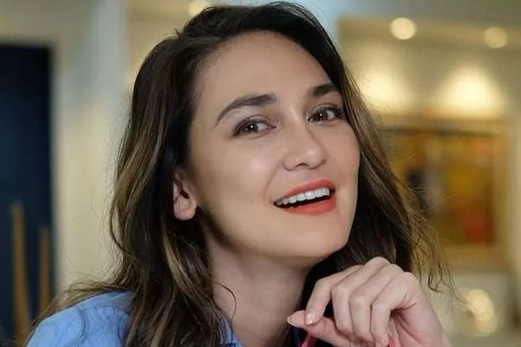 Luna Maya bentak karyawannya dan direkam,natizen :baru tau sifatnya kayak gitu 