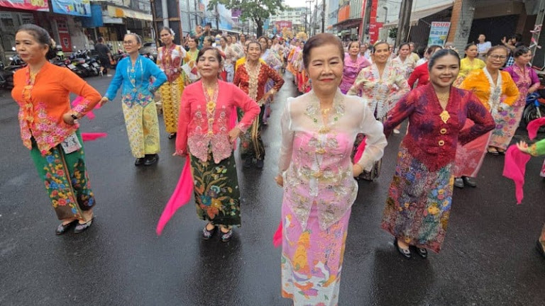 Phuket Parade Celebrates Heritage, Seeks Global Economic Boost